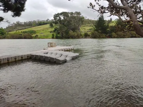 How to use a modular floating pontoon